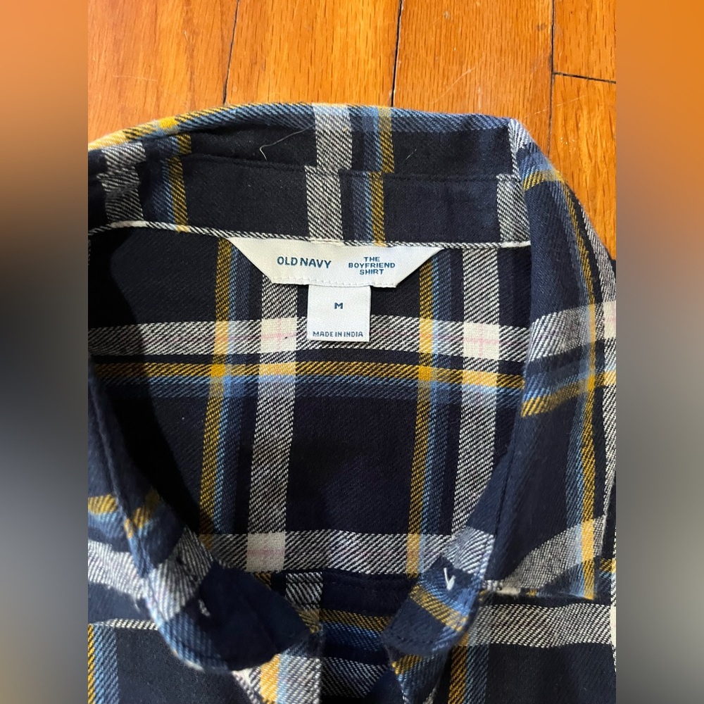 Old Navy Boyfriend Flannel - Picture 3 of 3